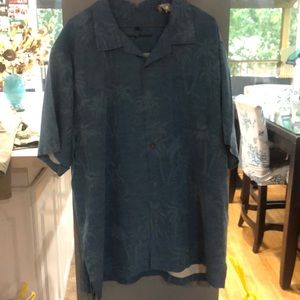 Tommy Bahama Jumping Marlin Panelback Camp Shirt